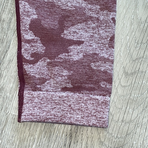 Gymshark Camo Seamless Leggings - Picture 3 of 5